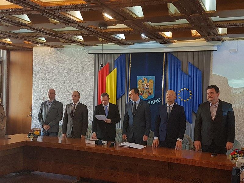 Prefectul PSD de Satu Mare a plecat din funcție. Urmează liberalul Radu Bud