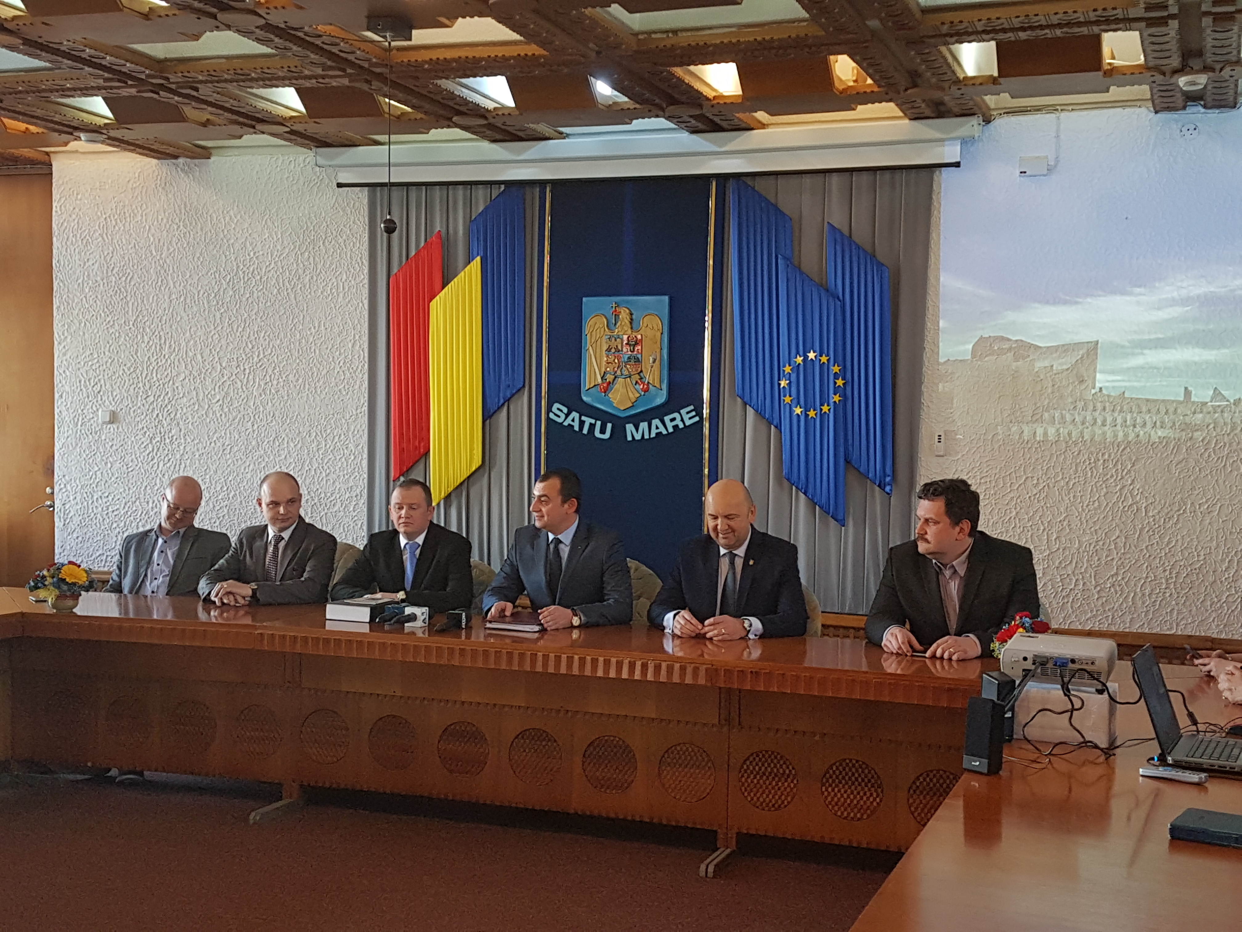 OPINIE. Care schimbare?! Asta ați votat, sătmăreni?! Radu Bud, vechiul și noul prefect