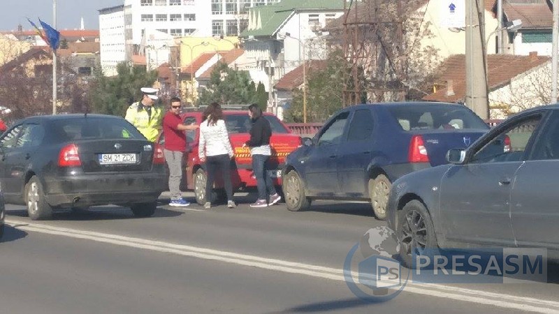 FOTO&VIDEO. Accident rutier surprins în direct pe Podul Golescu