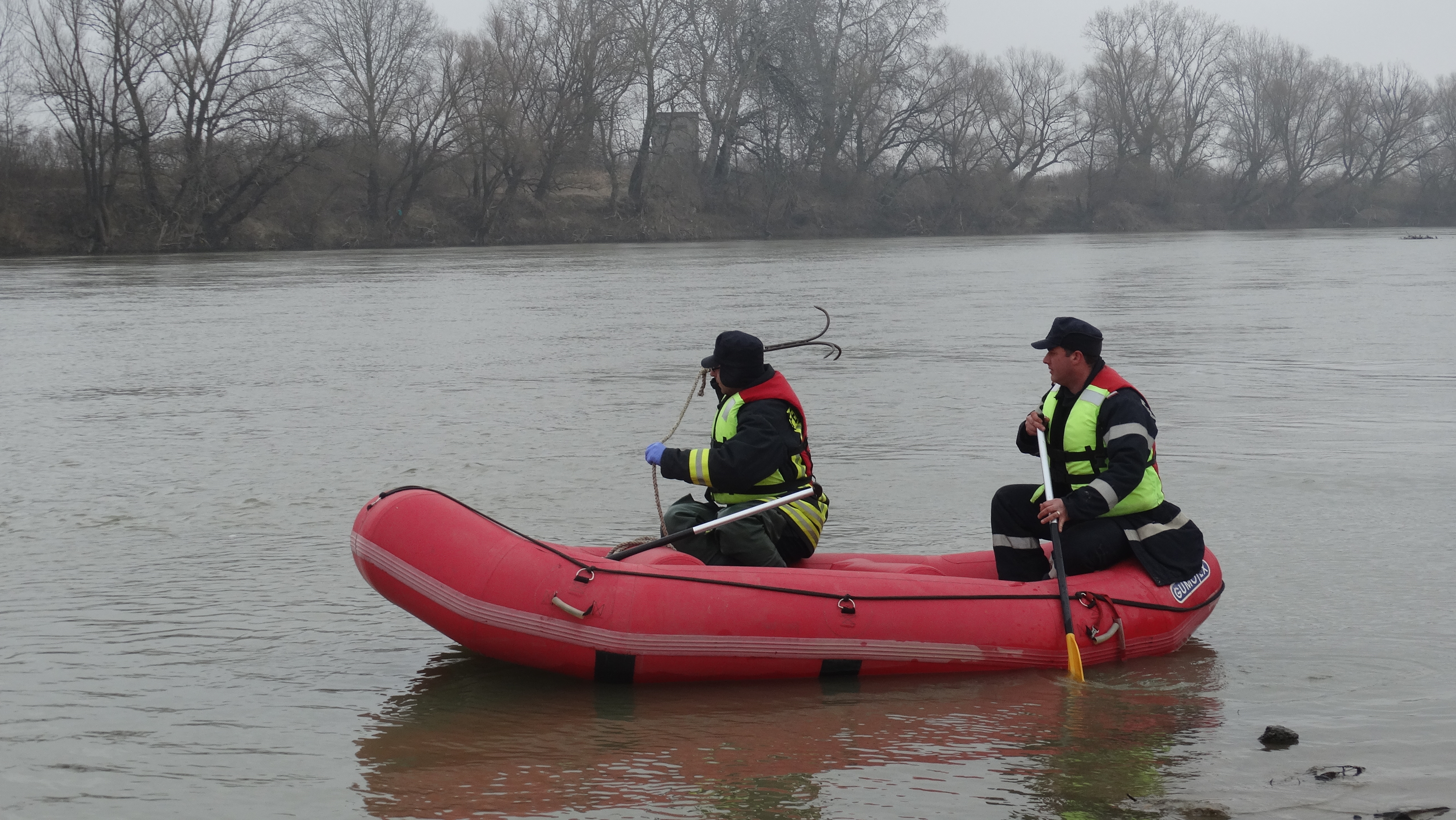Bărbat căutat de pompieri în Someș. Cercetări extinse în Ungaria (FOTO)