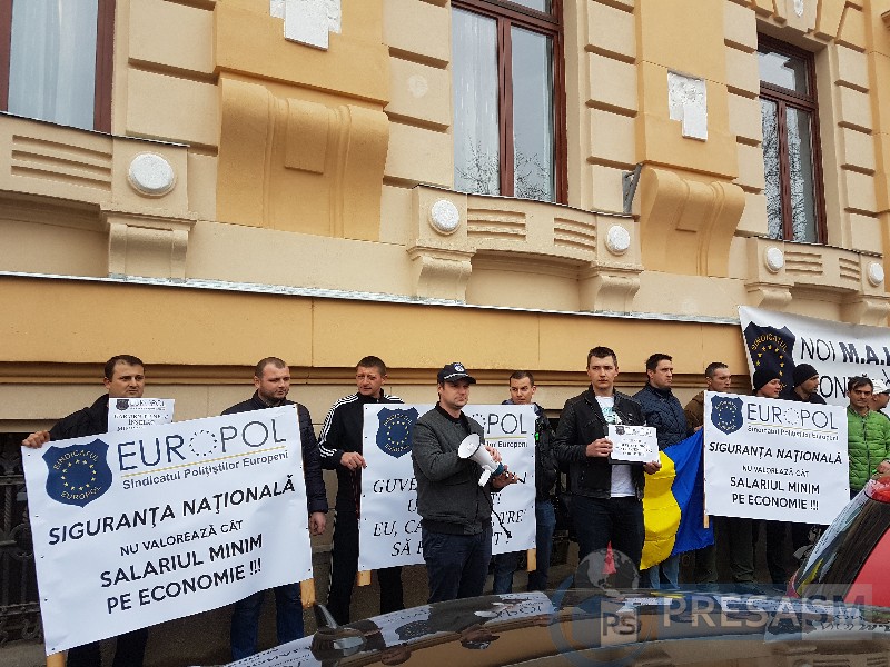 Polițiștii din Satu Mare vor înconjura Prefectura. Protest și cu fumigene