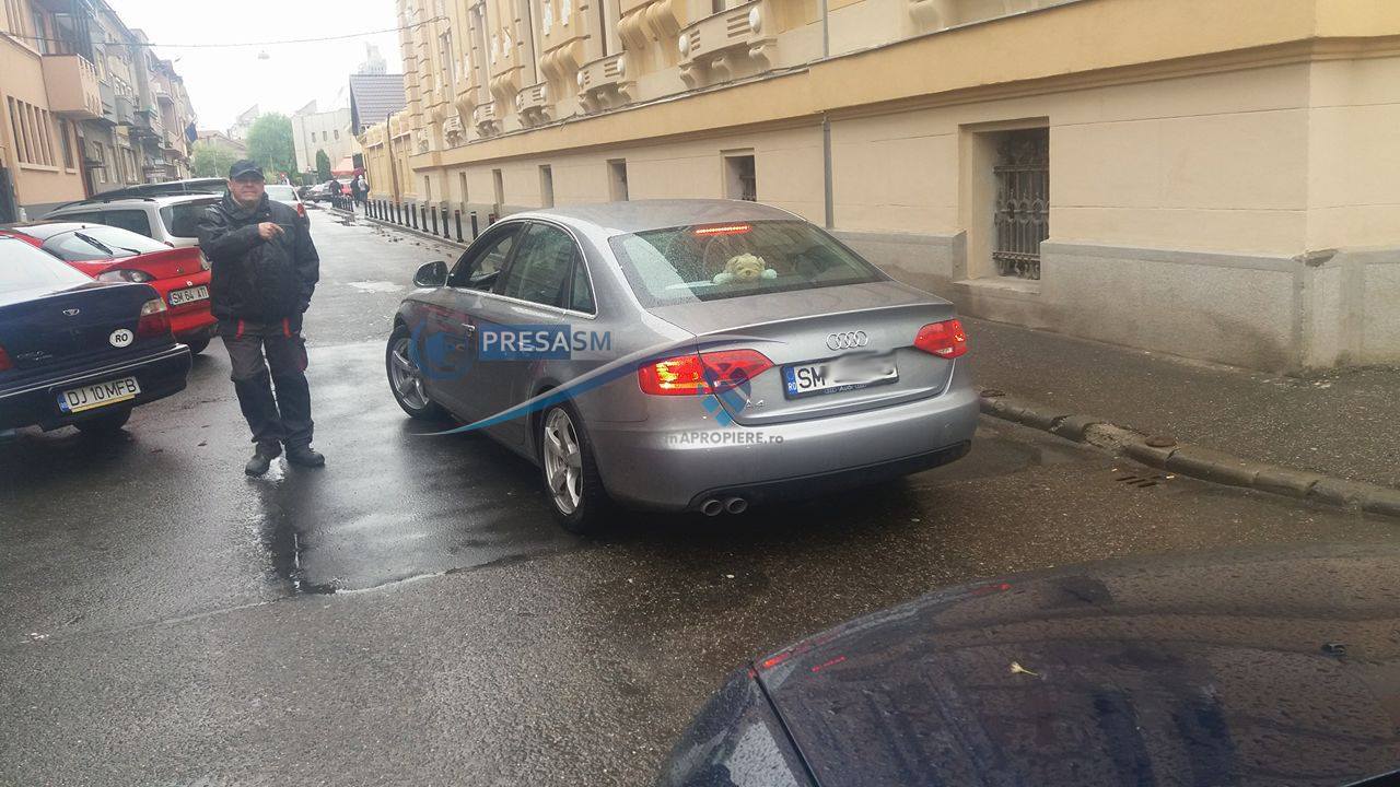 FOTOGALERIE. ”Parcarea” anului în Satu Mare. A blocat strada de lângă Poliție