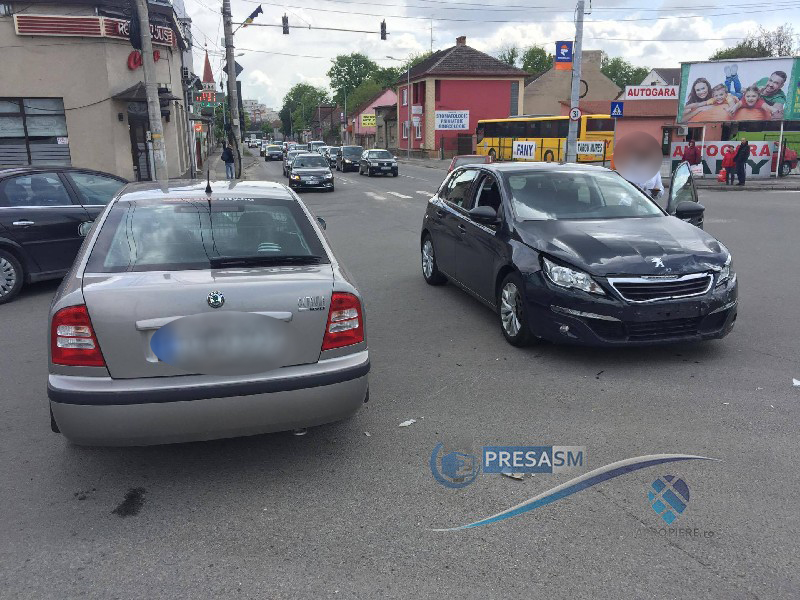FOTO&VIDEO. Accident în intersecția Burdea. Trafic îngreunat minute în șir