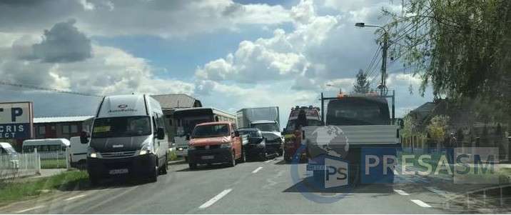 Accident în lanț pe Lucian Blaga, în Satu Mare. Două persoane la Urgență