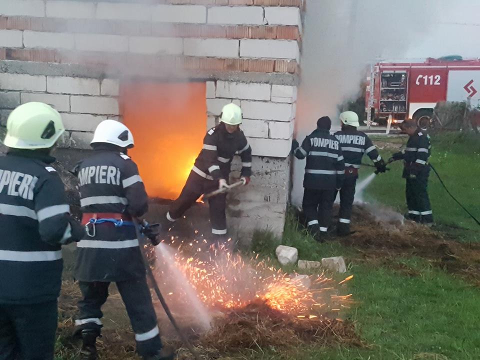 Noaptea minții! Din răzbunare, un bărbat a dat foc casei fostei soții