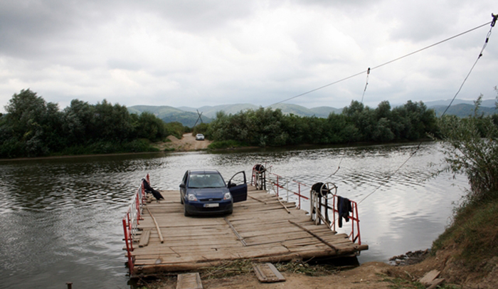  ANAF l-a amendat pe podarul de la Pomi. Acesta a scos bacul și Someșul nu se mai poate trece