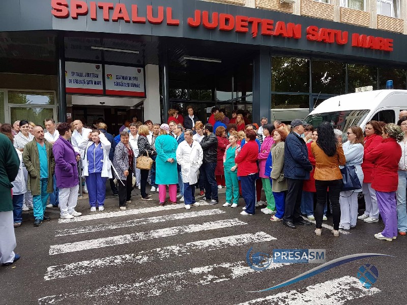Revoltă a medicilor onești din Satu Mare: ”Noi nu luăm șpagă și vrem doar respect”