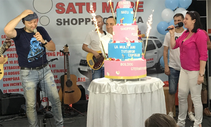 1 Iunie la Satu Mare Shopping Plaza. Urmează o nouă tombolă pentru un Duster