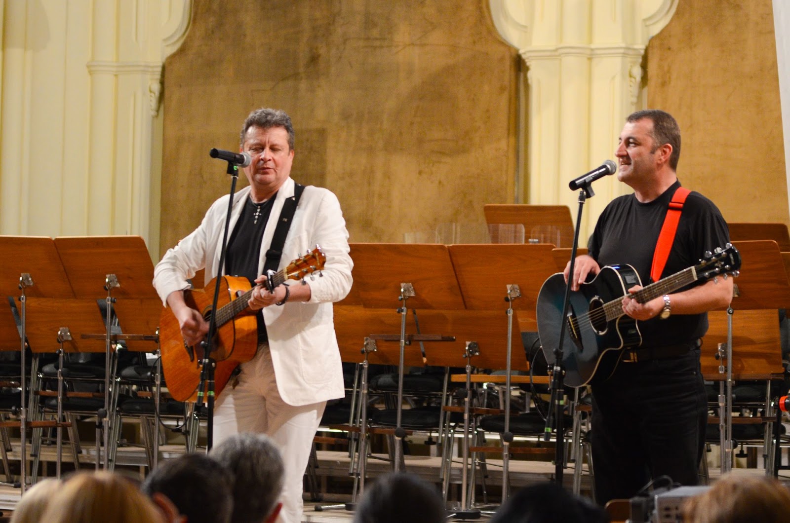 Folk-istul Tavi Bud ar fi murit cu zile. Externat din două spitale, a murit în Oradea