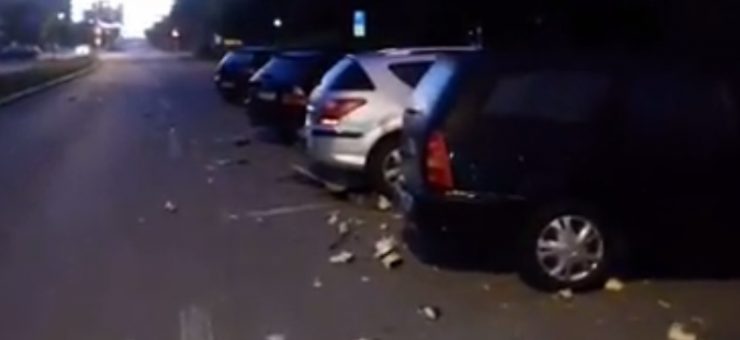 VIDEO. Șase mașini distruse în municipiul Satu Mare. Vinovatul: puștan beat