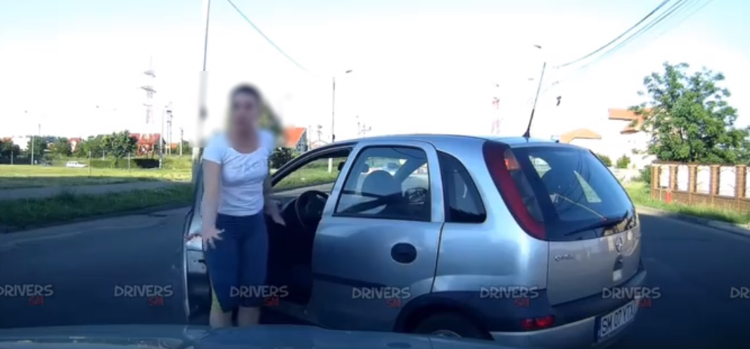 VIDEO. Accident rutier suprins ”LIVE” în municipiul Satu Mare. Cine e de vină?!