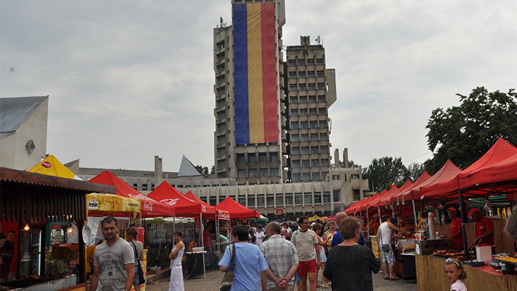 Vin gratis, muzică și mâncare în centrul Sătmarului. În limita locurilor disponibile...