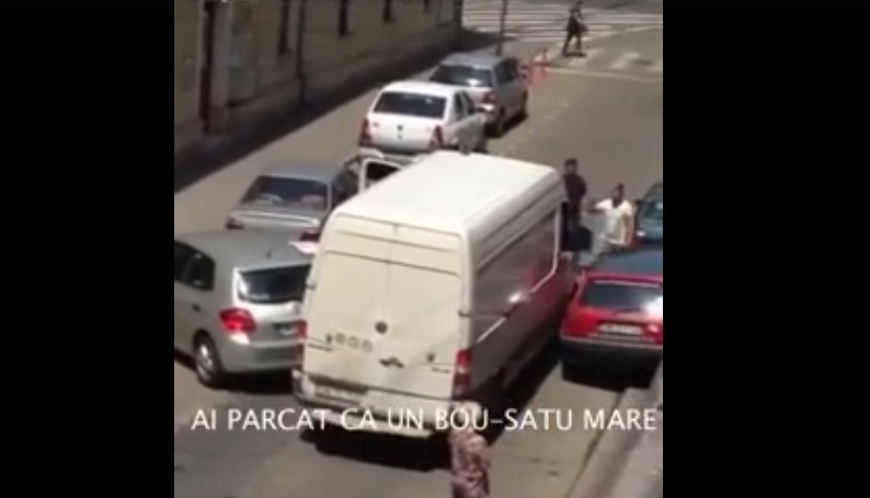 VIDEO. Un ”șofer” a blocat o stradă întreagă în centrul Sătmarului