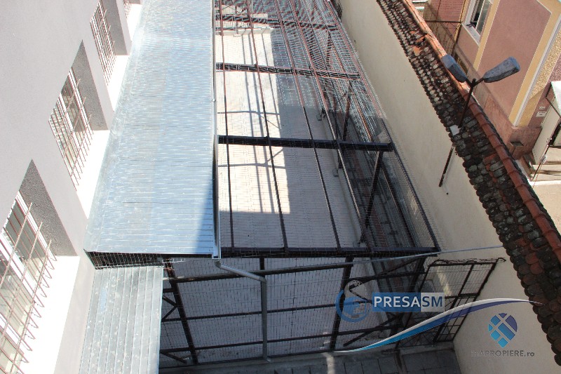 Infractorii le plâng de milă polițiștilor. ”Stăm în frig, printre ploșnițe, vulnerabili în fața deținuților”