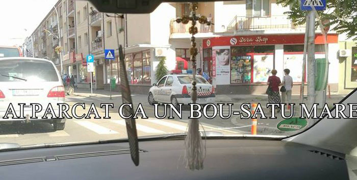 FOTO. Parcare total sfidătoare a celor din Poliție în centrul Sătmarului