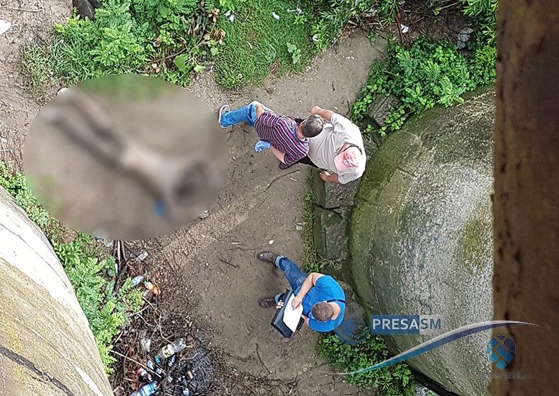 FOTO&VIDEO. Descoperire șocantă. Cadavrul unui tânăr, scos din Someș