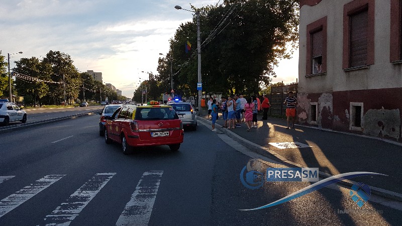 FOTO&VIDEO. Un puștan, de 20 de ani, a lovit o tânără pe trecerea de pietoni în Satu Mare