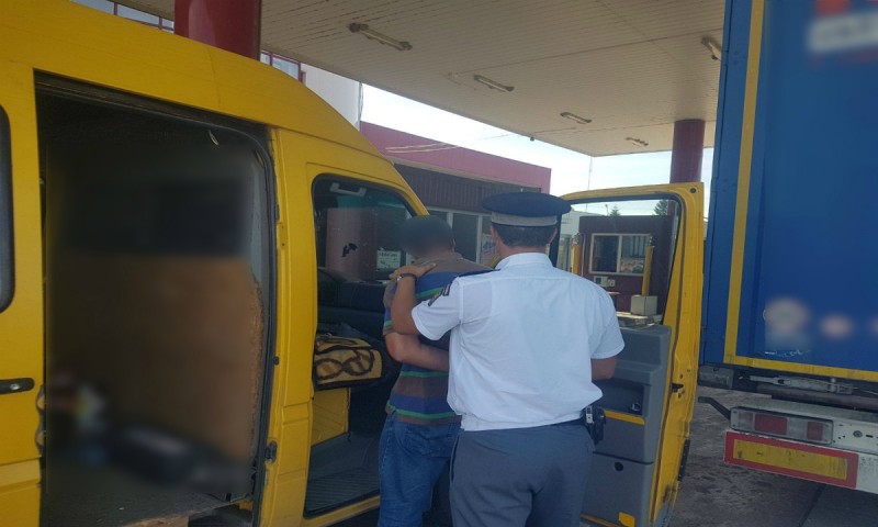 Un bărbat se pregătea să tranziteze PTF Petea. Detaliul care l-a dus direct în Arest