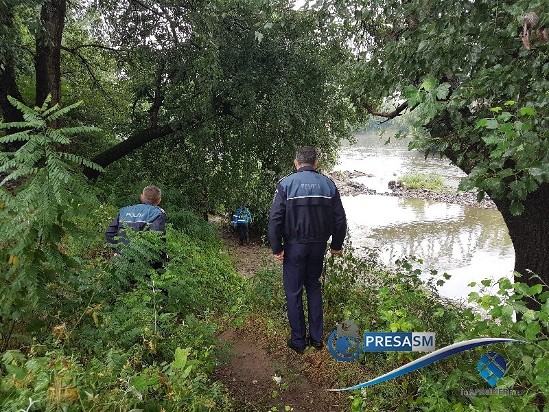 Un bărbat a vrut să se arunce în Someș, în zona Cartierului Micro 16