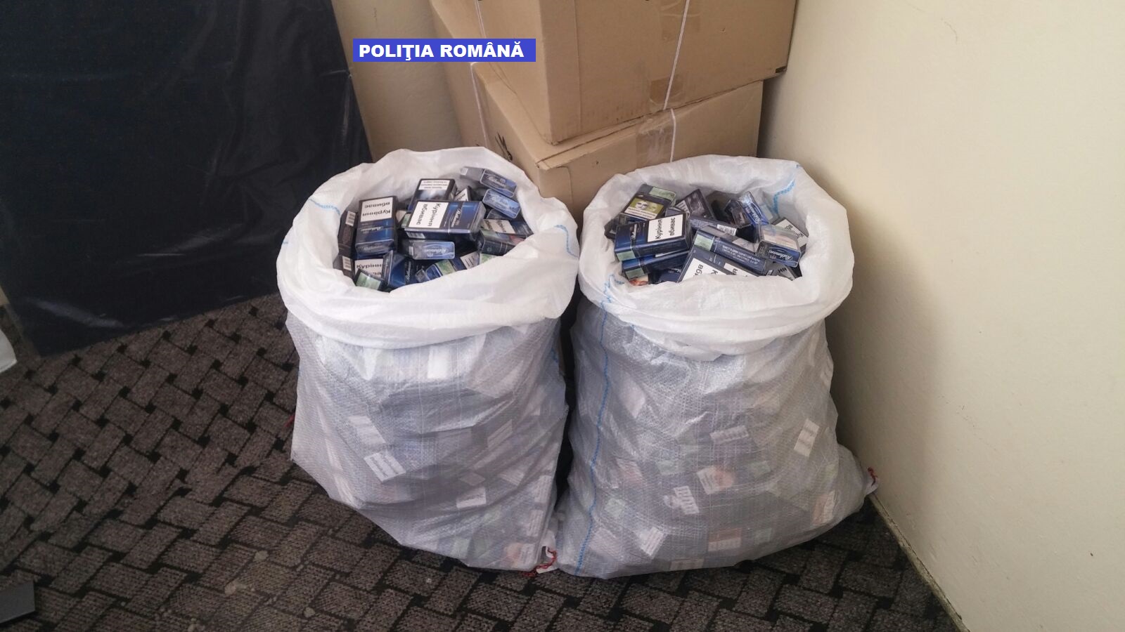 "Lucrau" de acasă. Acum s-au ales cu dosare penale