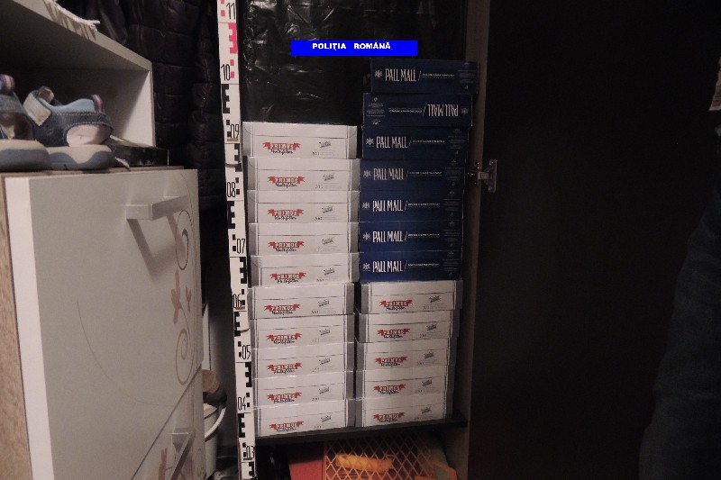 FOTOGALERIE. Contrabandiștii din Satu Mare își vând țigările pe internet! Anchetă a Poliției