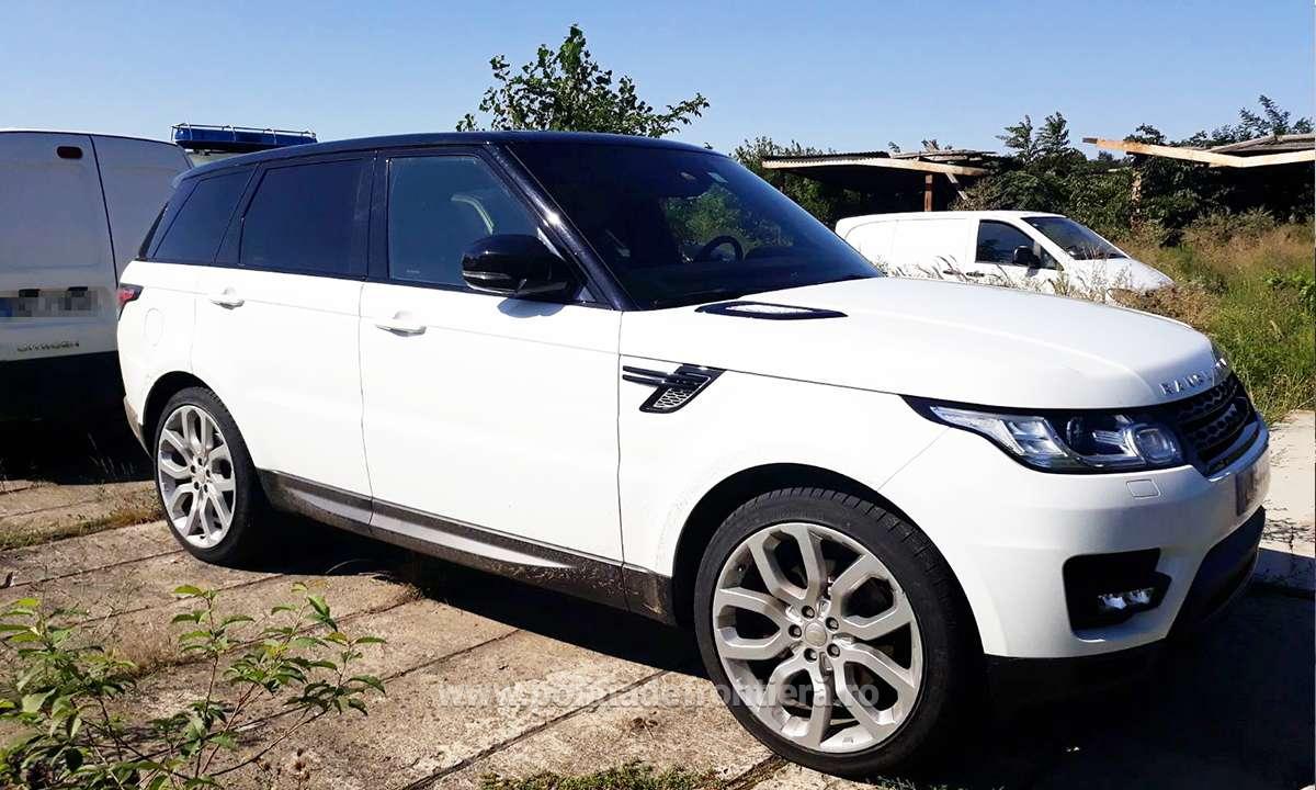 FOTO. Autoturism, de peste 55.000 de euro, confiscat la Petea. Șoferul, arestat