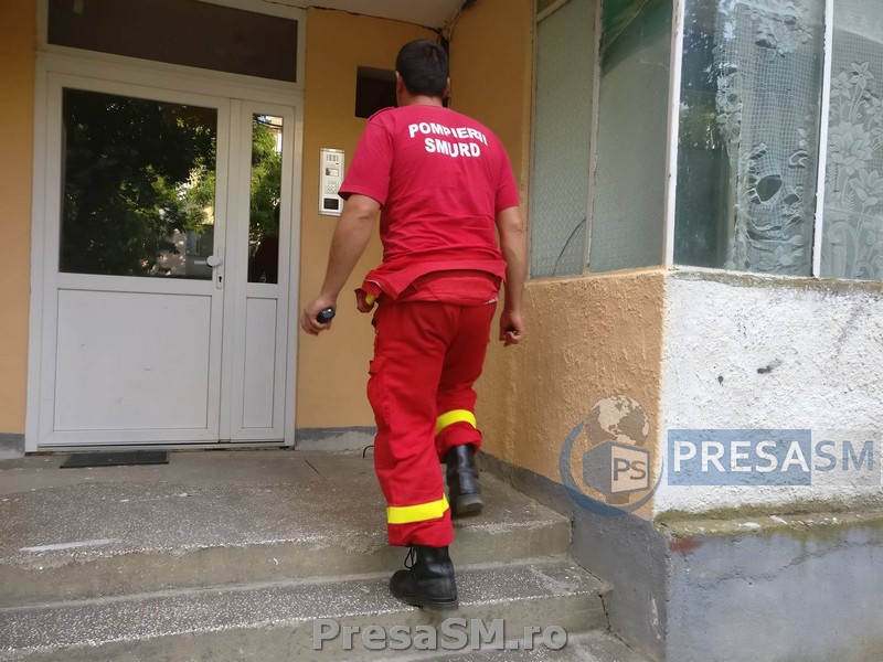 FOTO&VIDEO. Ce țeapă! Pompierii au spart ușa, dar nu era nimeni acasă