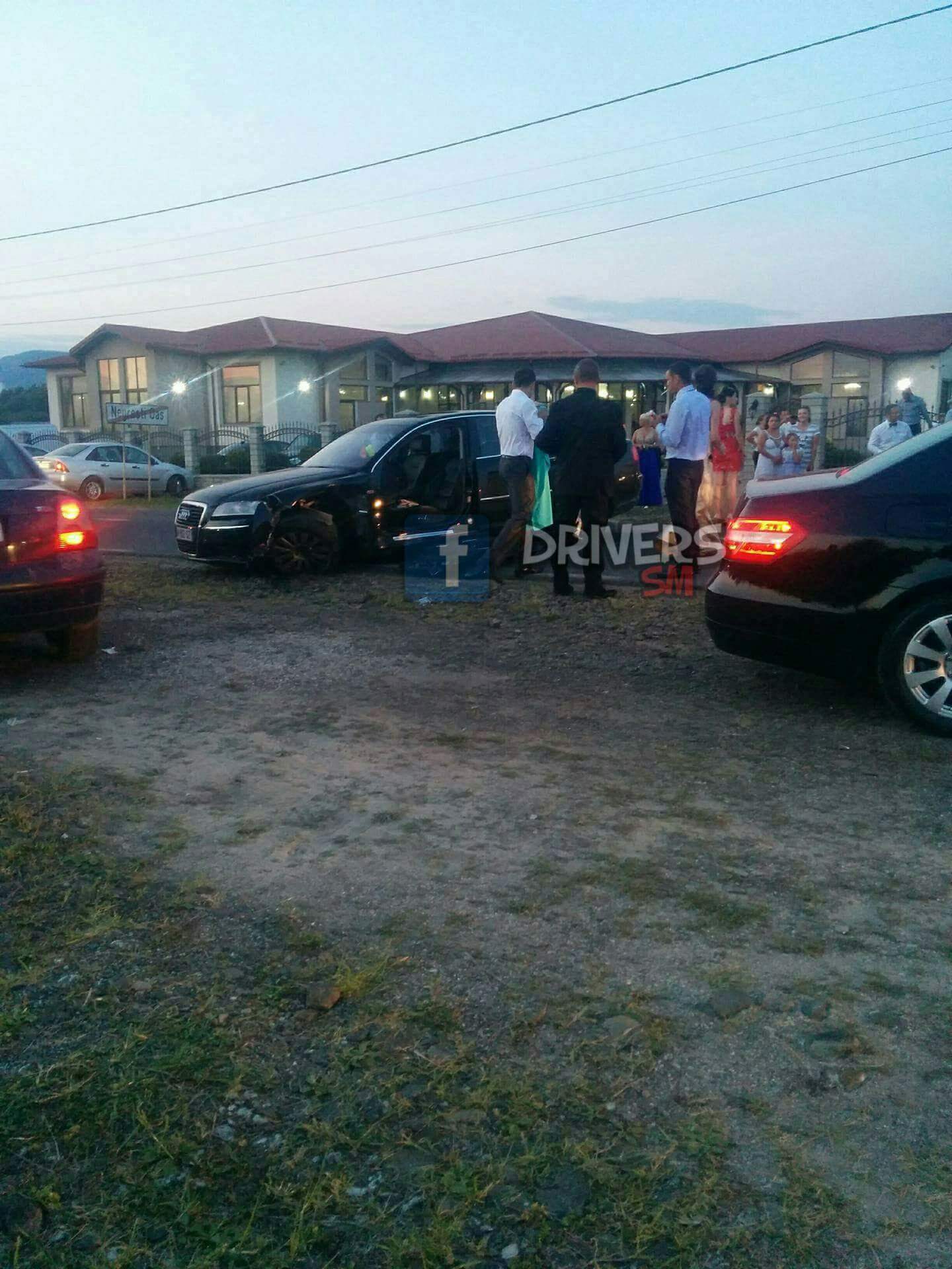 FOTOGALERIE. Accident în lanț, cu trei mașini și cinci victime. Vinovatul: un tânăr