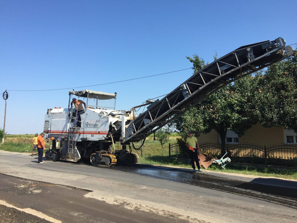 Consiliul Județean cere mai mulți muncitori pe șosele. Lista drumurilor în lucru