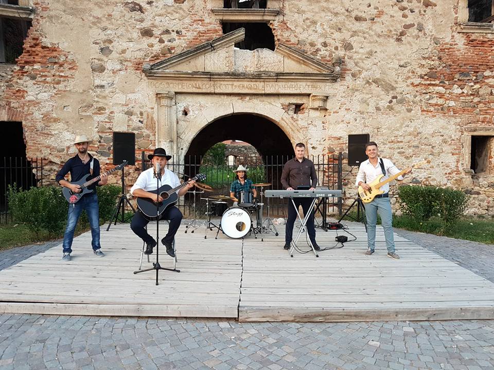 EXCLUSIV. VIDEO. PresaSM.ro vă prezintă noul single al formației Clasic