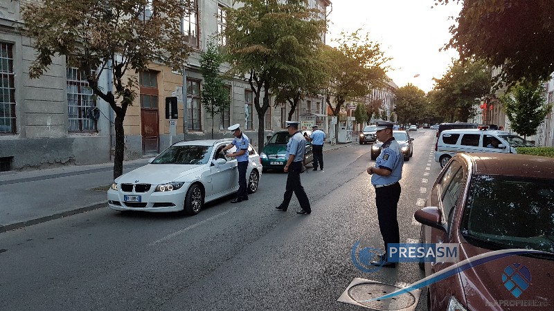 FOTO&VIDEO. Poliția a blocat tot centrul Sătmarului. Razie fără precedent!