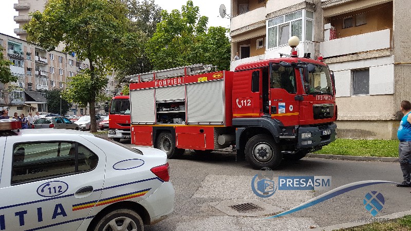 FOTO&VIDEO. Incendiu la un bloc din Micro 16, în municipiul Satu Mare