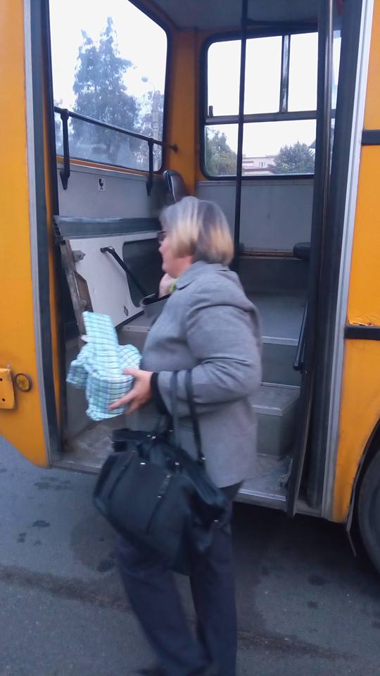 FOTOGALERIE. Autobuz Transurban, plin cu copii, rămas fără uși în mers!