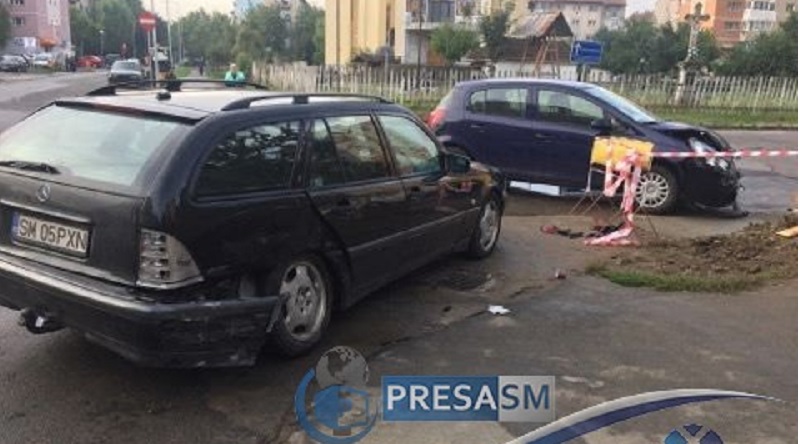 FOTOGALERIE. Accident în Carpați II. Două mașini s-a ciocnit în intersecție