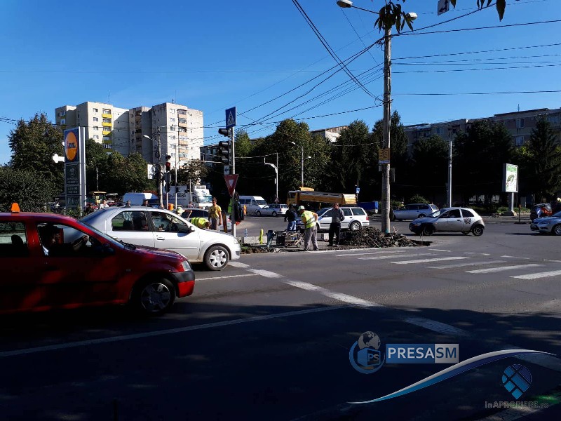 FOTOGALERIE. Lidl face sensul giratoriu pe repede-nainte! Primăria bate cu ”pumnul în masă”