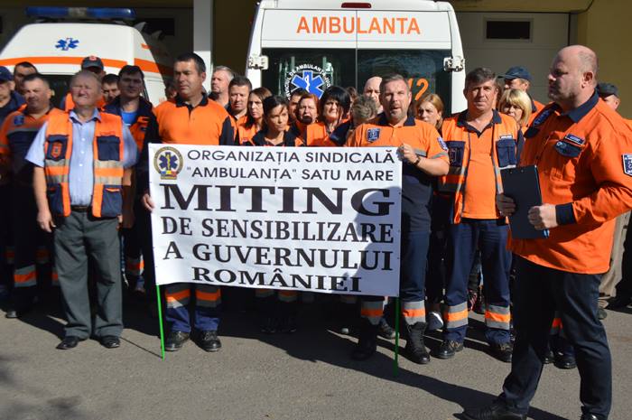 FOTO. Protest la Ambulanță! Actualele ambulanțe sunt nesigure pentru pacienți