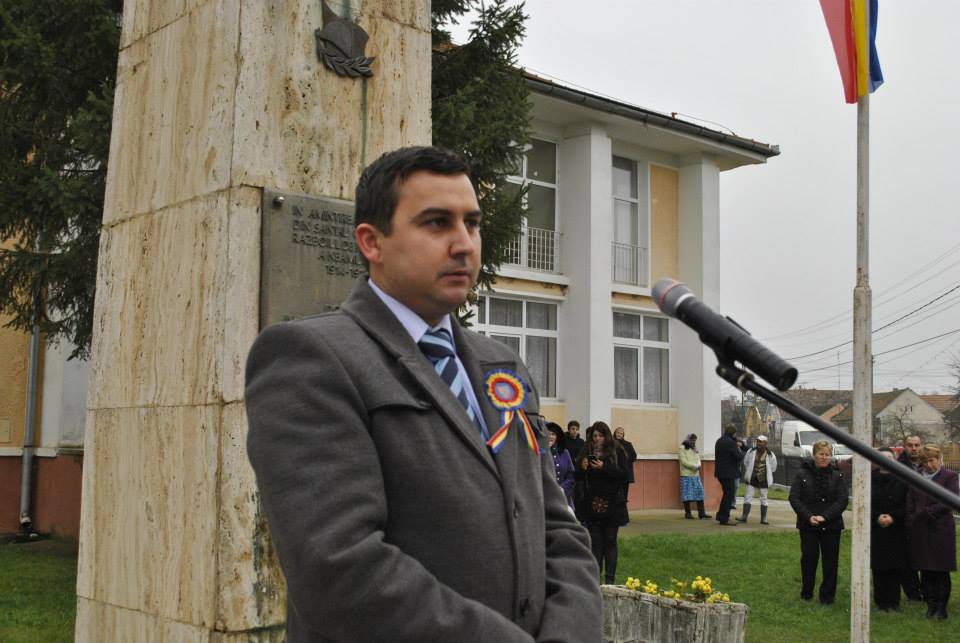 Greu de demis. Dat afară de Prefectura Satu Mare, un primar a revenit pe funcție în forță