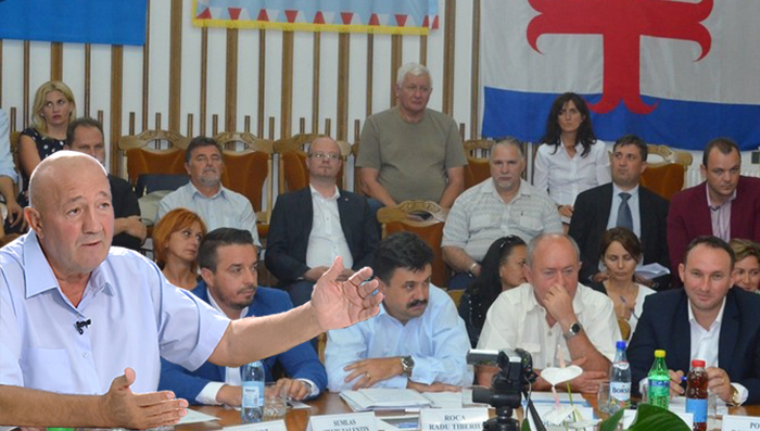 Dorel Coica dă de pământ cu consilierii PSD. Îi acuză de non-combat și slugărnicie