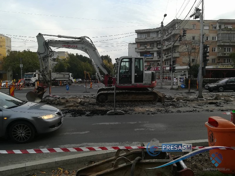 FOTOGALERIE. Calvar cu repetiție la Crinul. Lucrări reluate în forță la sensul giratoriu