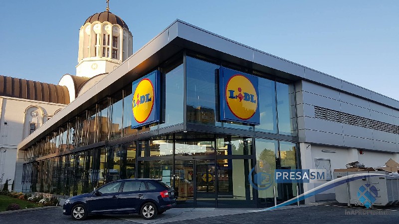 Sătmăreancă, fără casă și văduvă, amendată după ce a furat alimente din Lidl