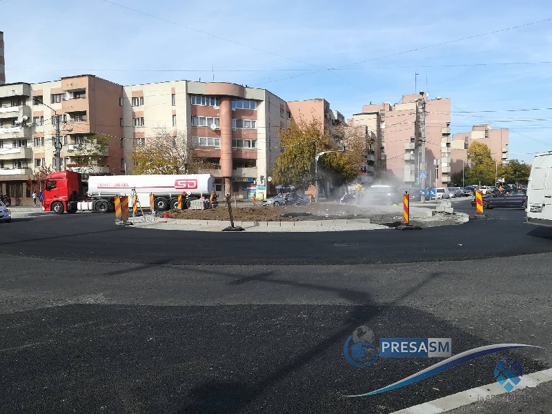 FOTO. Sensul giratoriu de la Crinul, gata în graficul stabilit! A fost turnat deja asfaltul