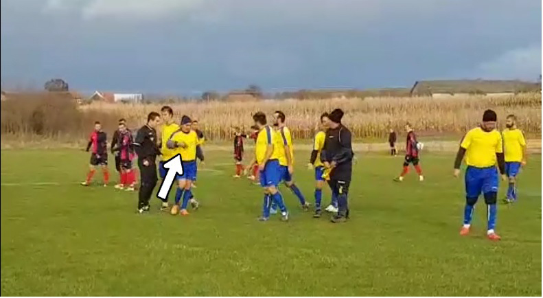 VIDEO. Arbitru agresat fizic în județul Satu Mare. Meciul de ”fotbal” a fost întrerupt