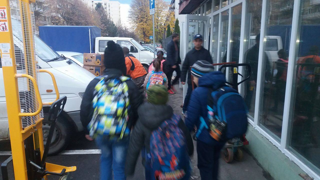 FOTOGALERIE. Scandal între sătmăreni și comercianții din Micro 14