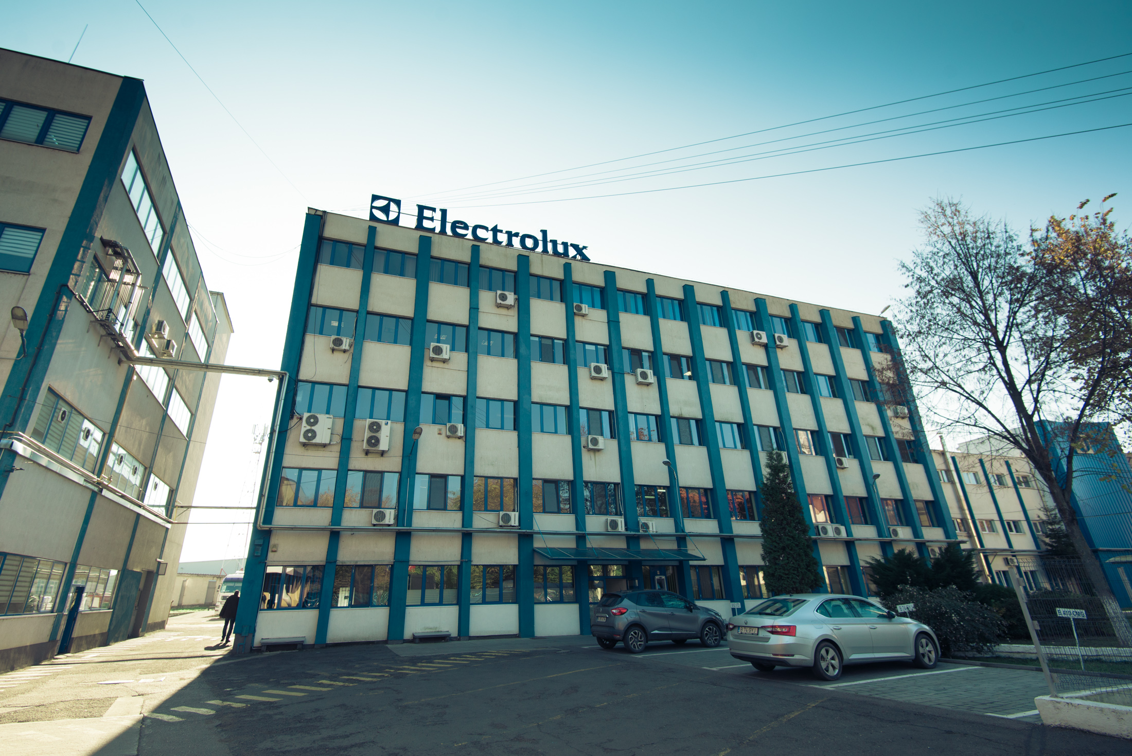 Electrolux Satu Mare face angajări. Salarii foarte bune, plus alte beneficii