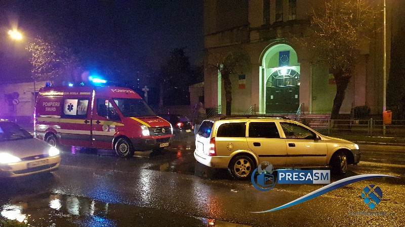 FOTO&VIDEO. Femeie lovită pe trecerea de pietoni, în zona Soarelui, din Satu Mare
