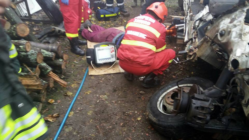 Accident mortal de muncă, trecut sub tăcere! Bărbat strivit între o volă și un camion