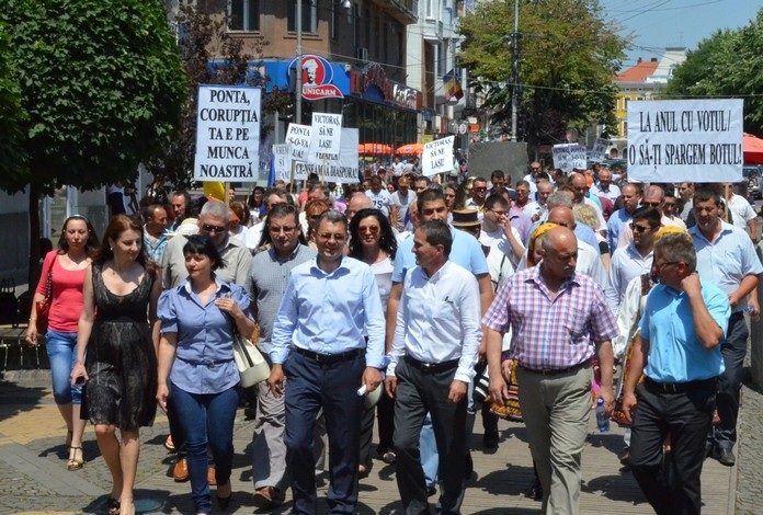 PNL scoate oamenii în stradă în Satu Mare! Protest în centrul orașului