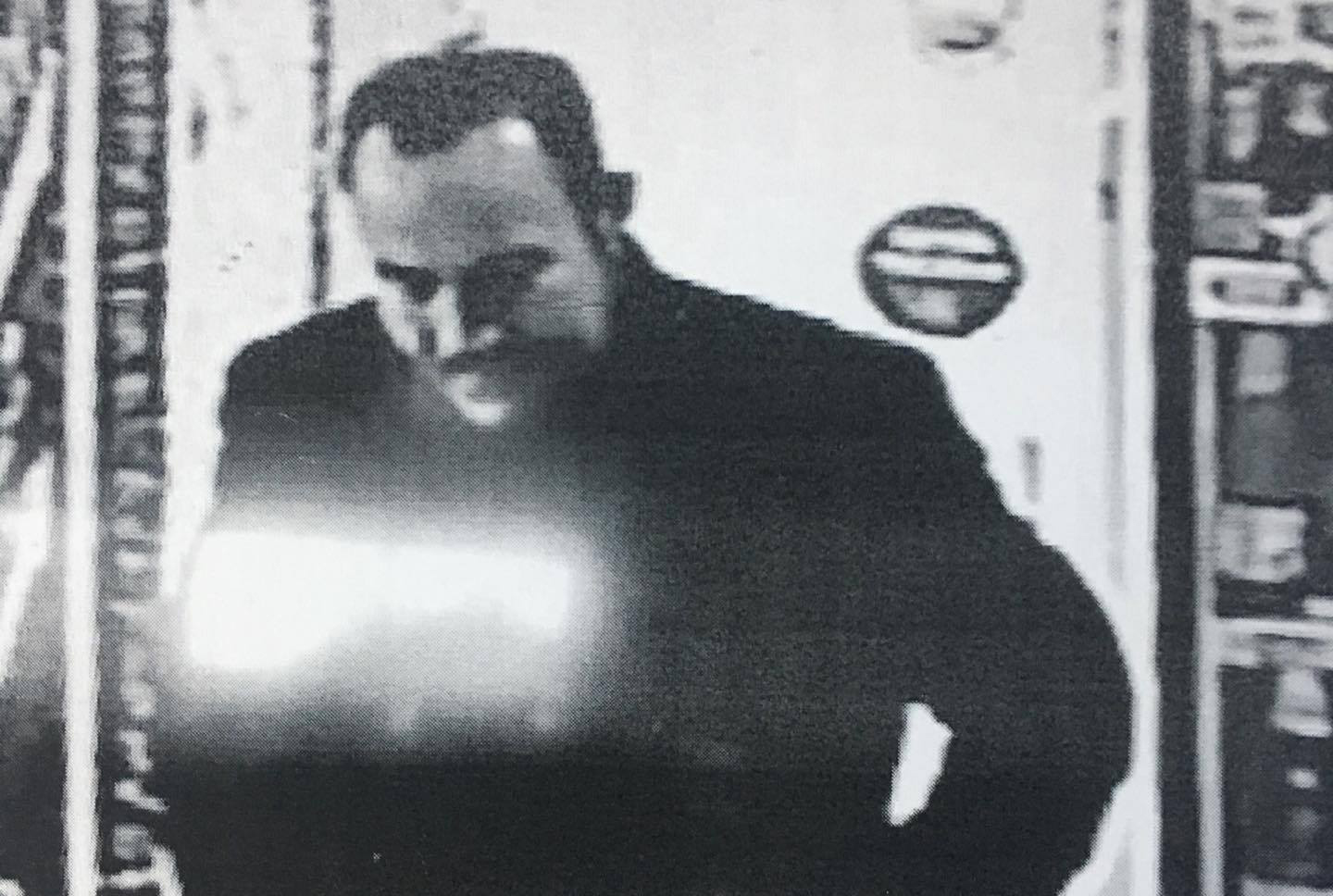 FOTO. Bărbat, de etnie romă, audiat în cazul crimelor de la Apa. Pus pe liber