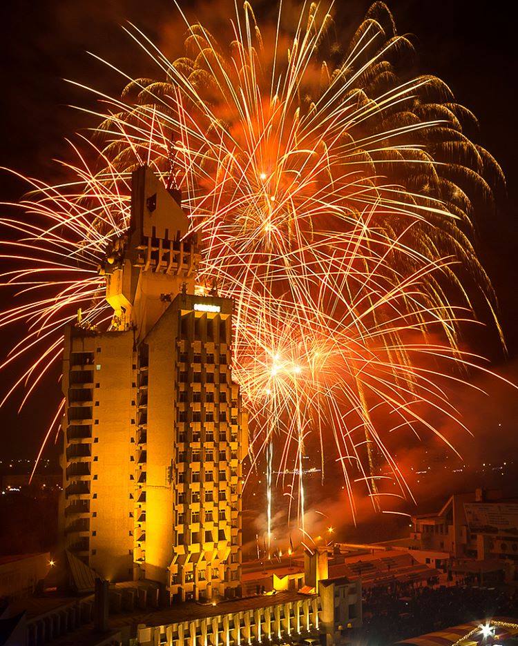 VIDEO. Foc de artificii inedit în Satu Mare. Organizatorii: vor fi efecte nemaivăzute