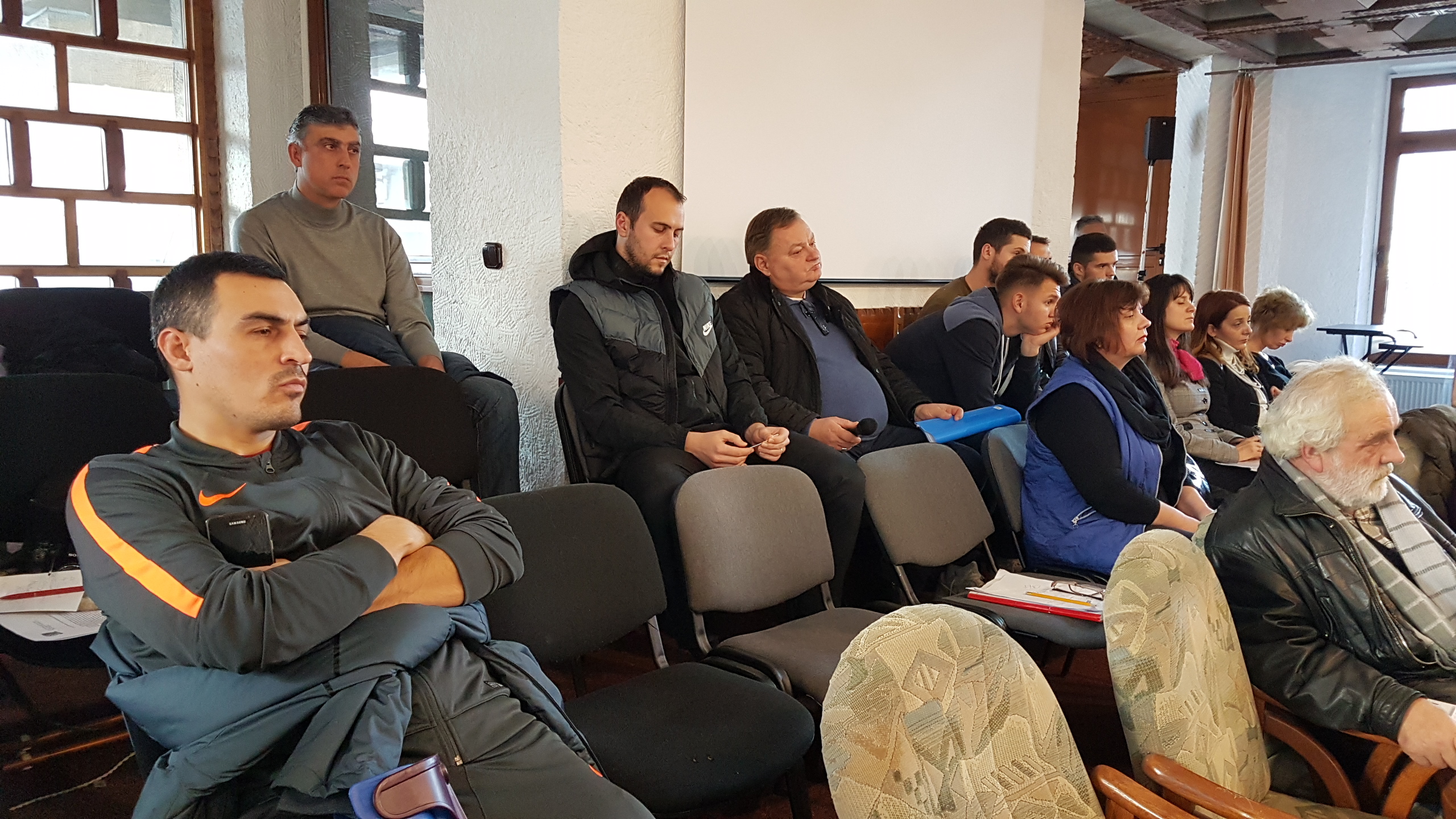 FOTO. Protest fără precedent al jucătorilor Olimpiei la Consiliul Județean